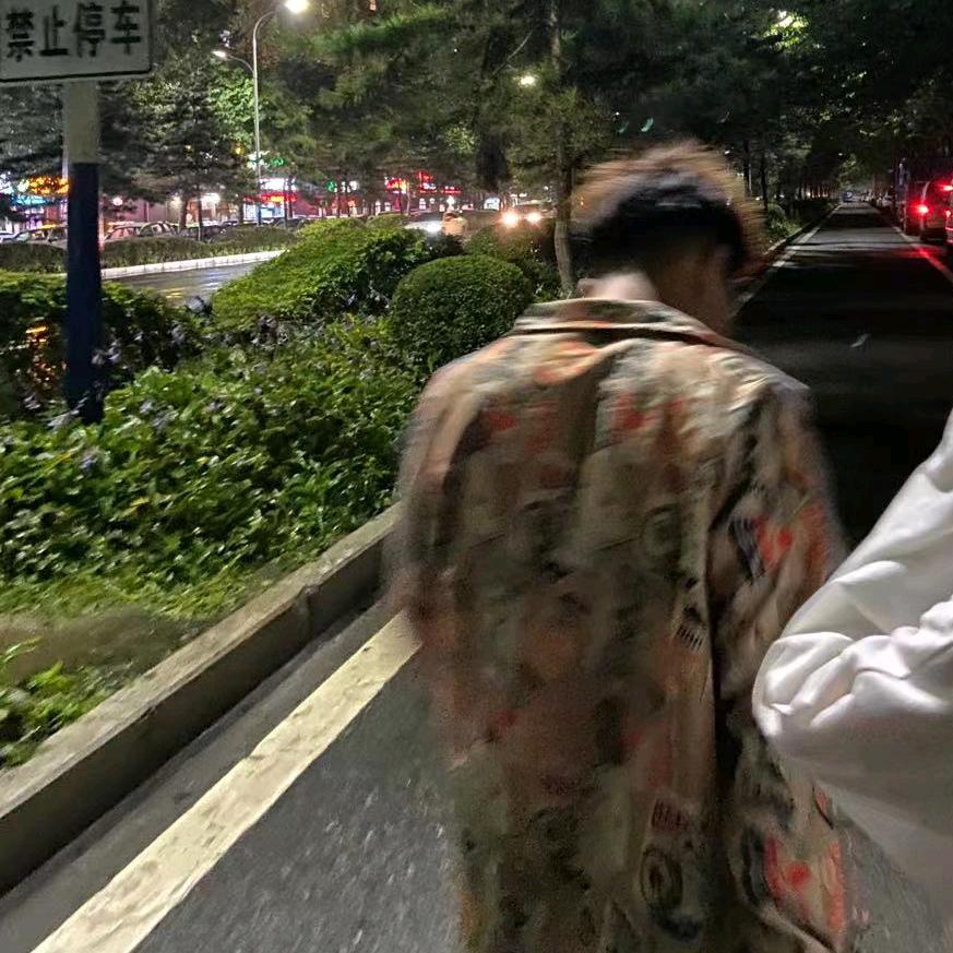 三哥中了一台iPhone