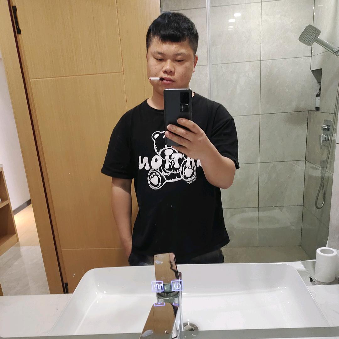 卯洞（嚴先生）