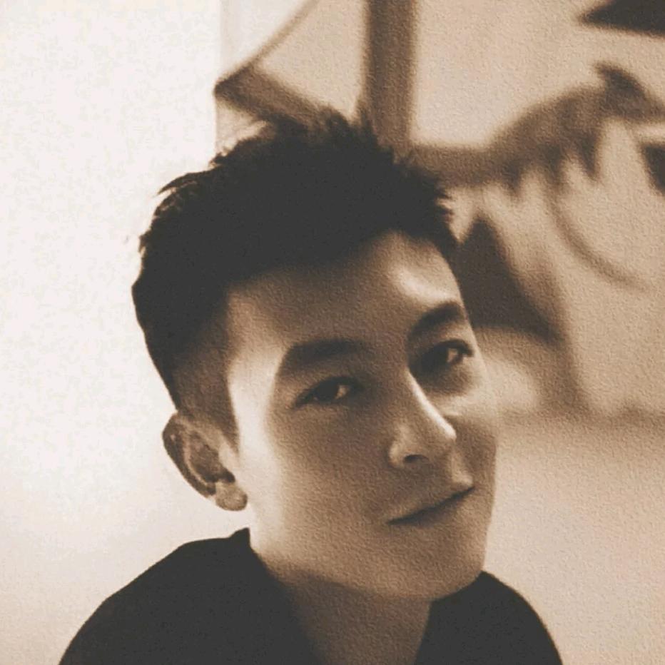 阿坤/
