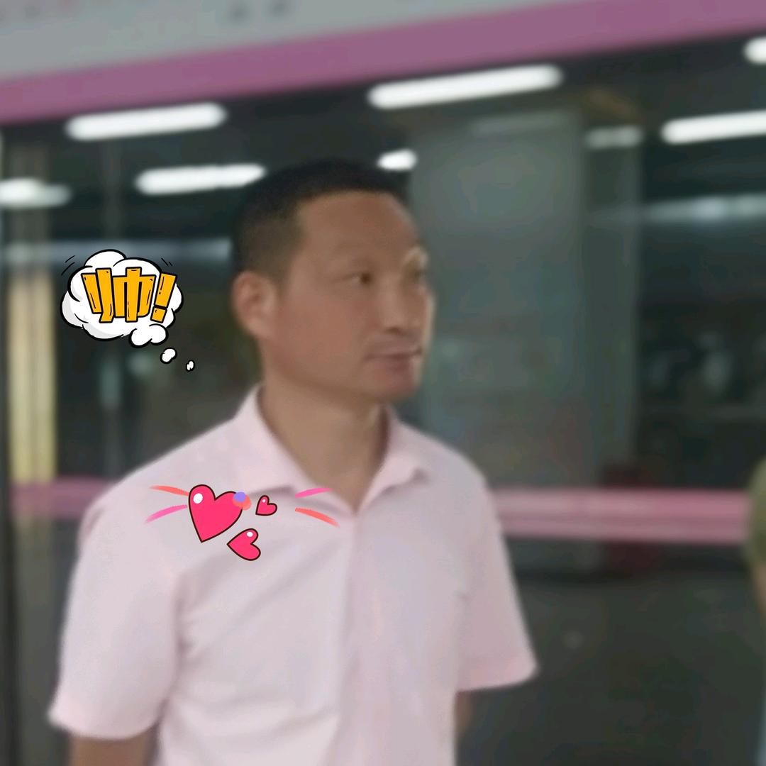 杨多多