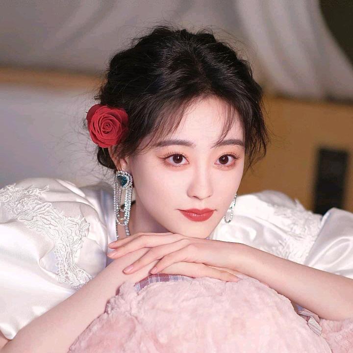 菲菲小姐姐
