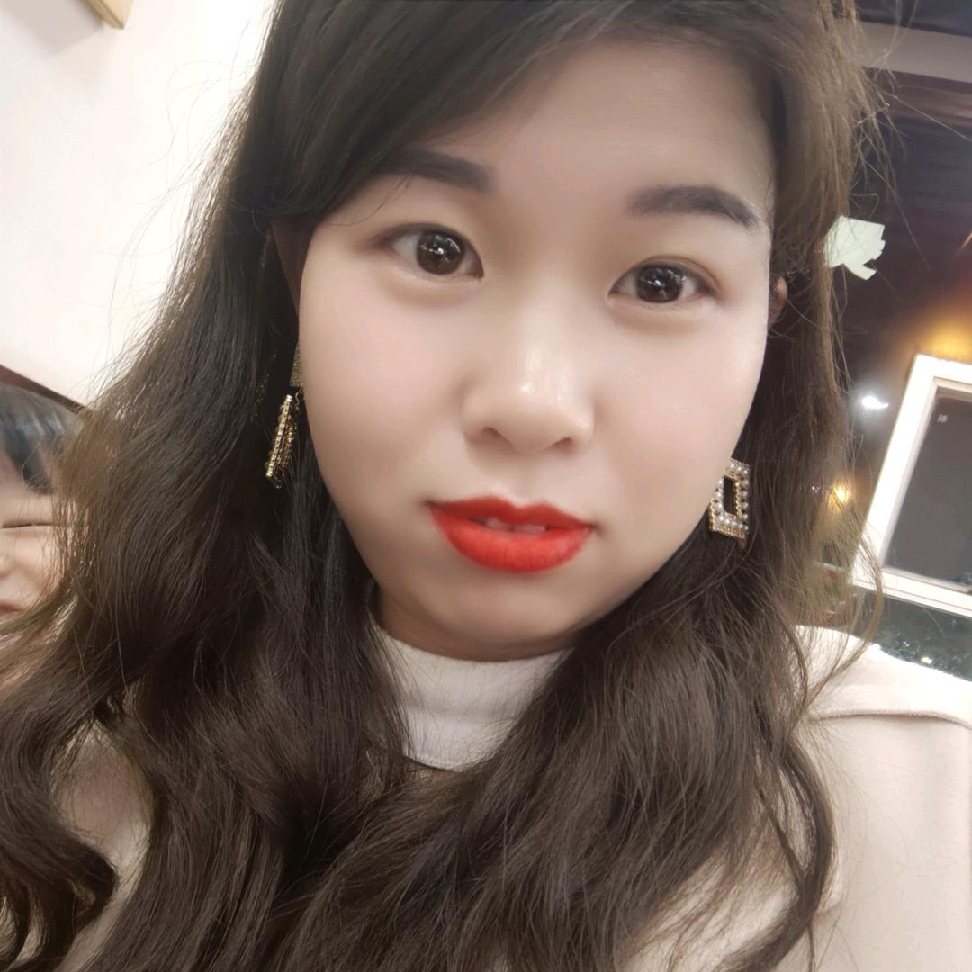 芳芳👑