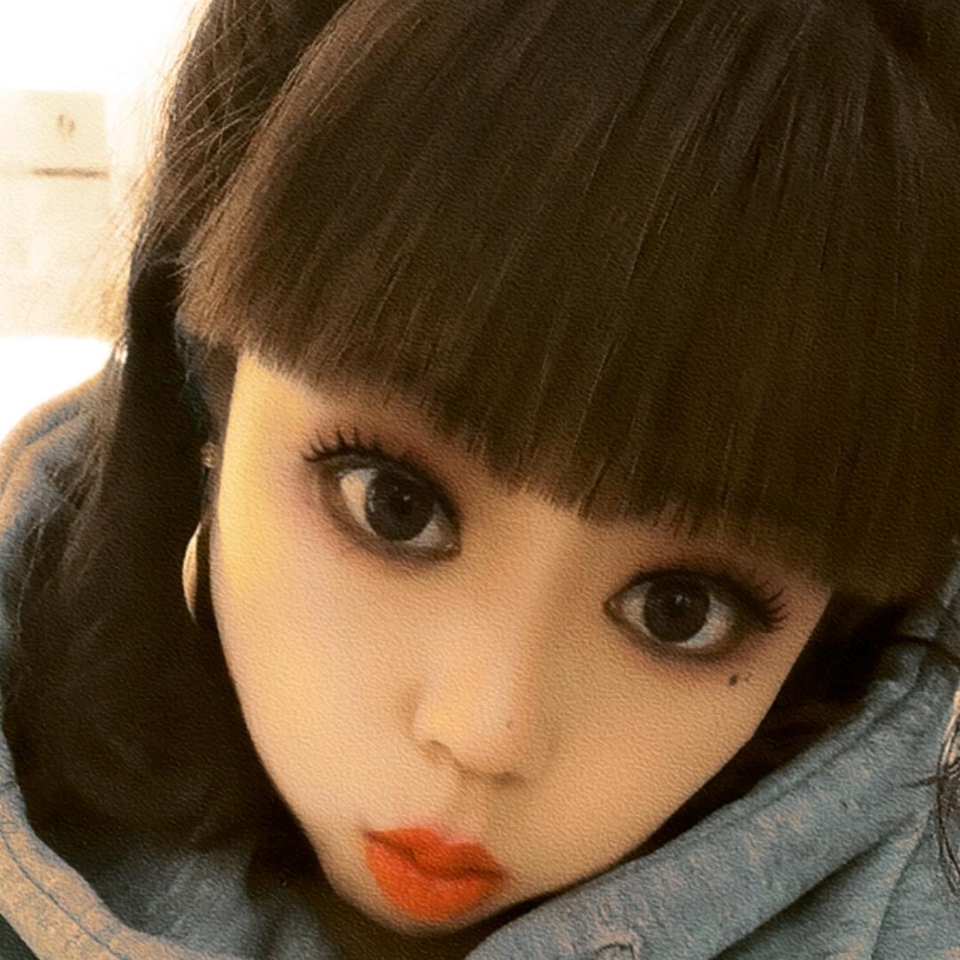 旧购物一楼艾尼美化妆品店