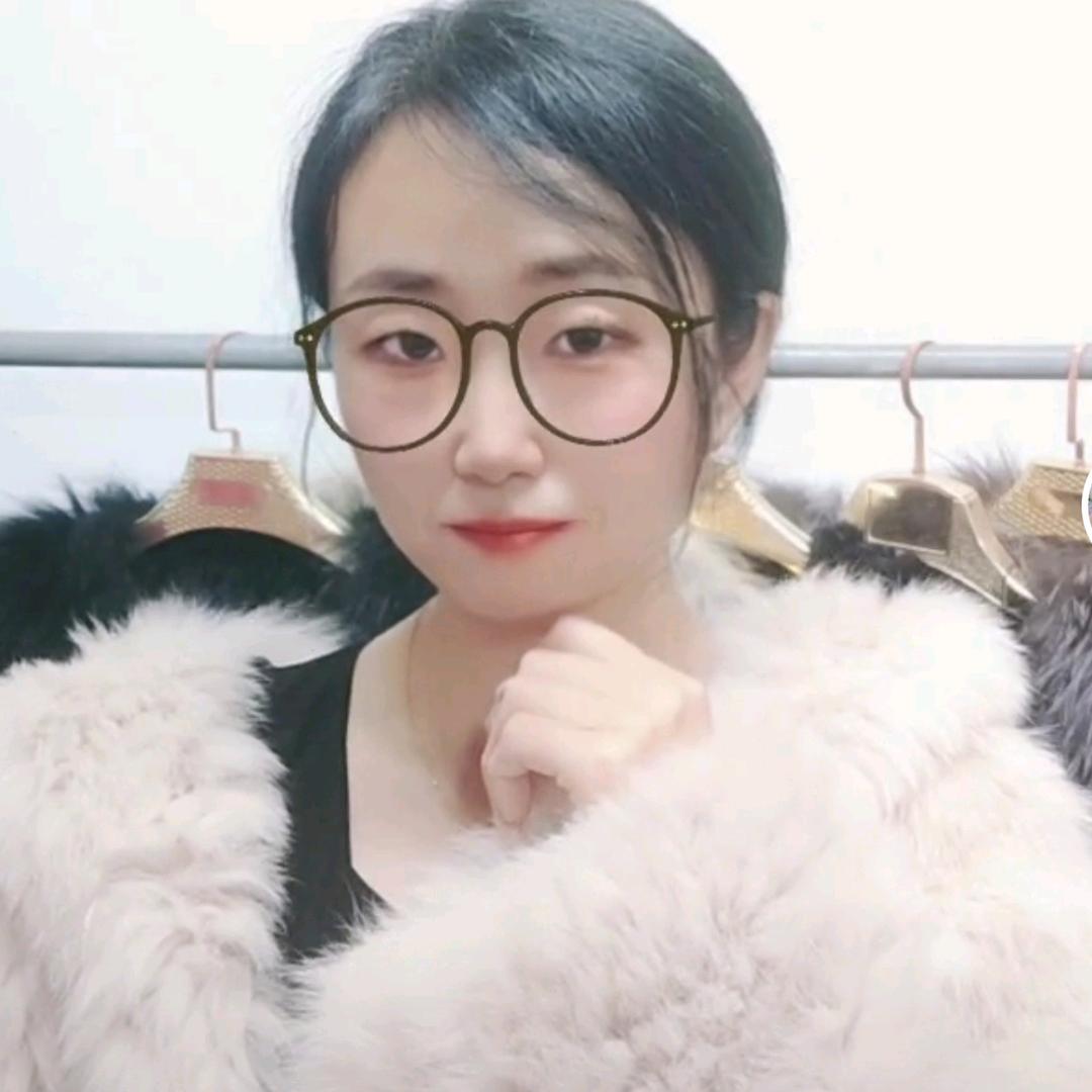 爱莉希雅皮草