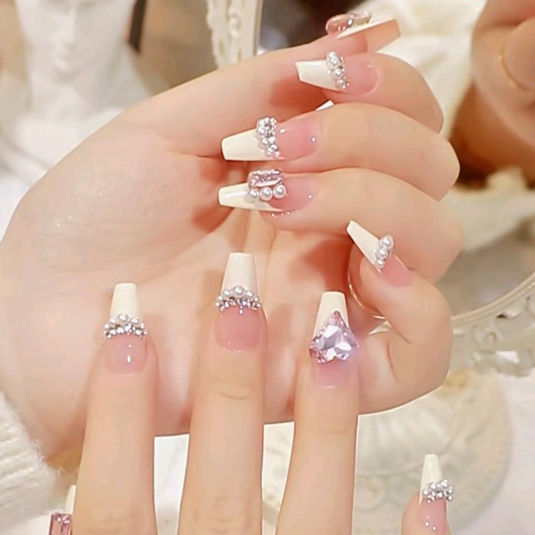 纯雅美甲美睫纹绣