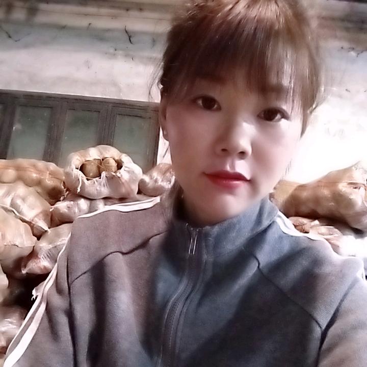 @卖土豆的小姐姐