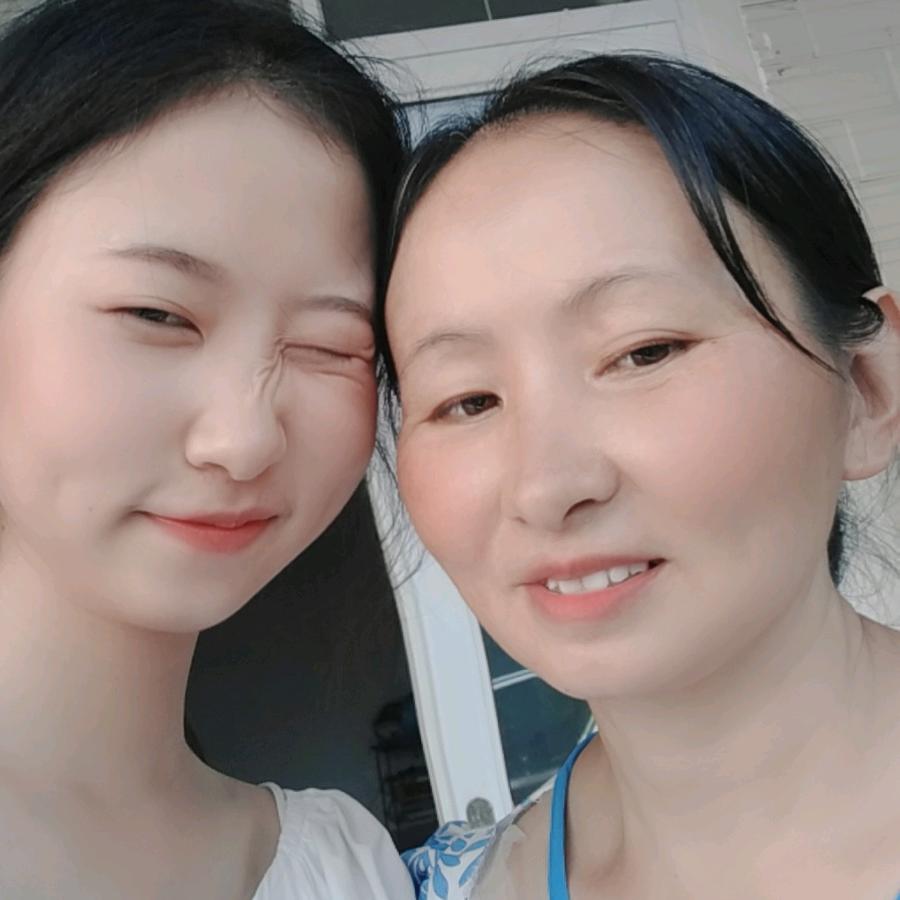 晨，，，，