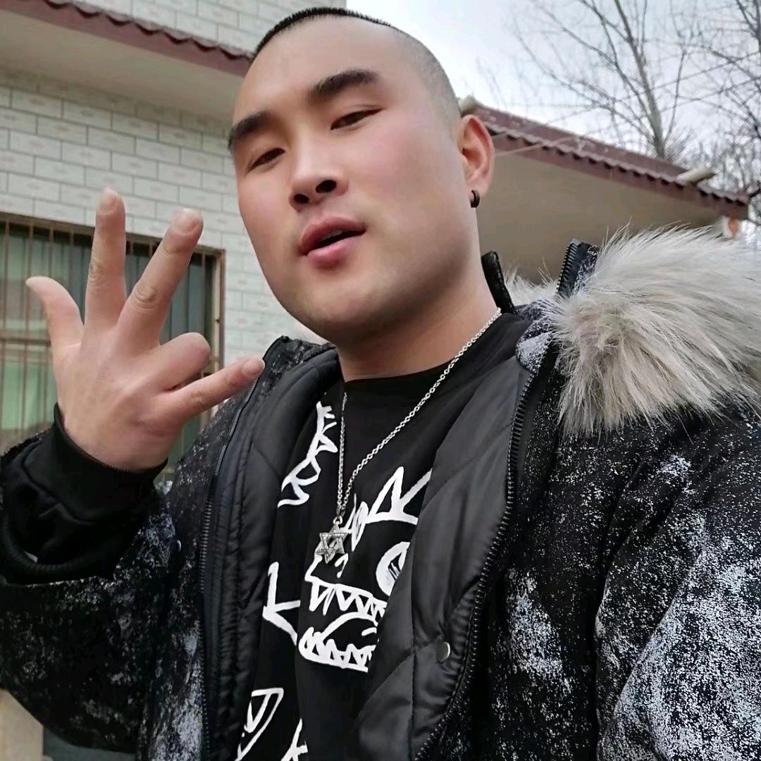 二兵开吃了