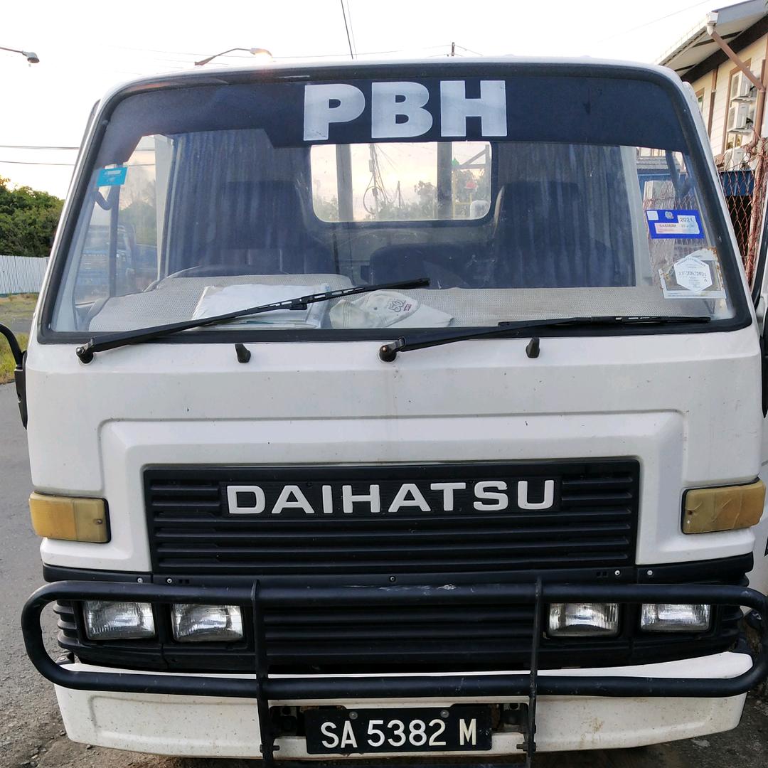 老张