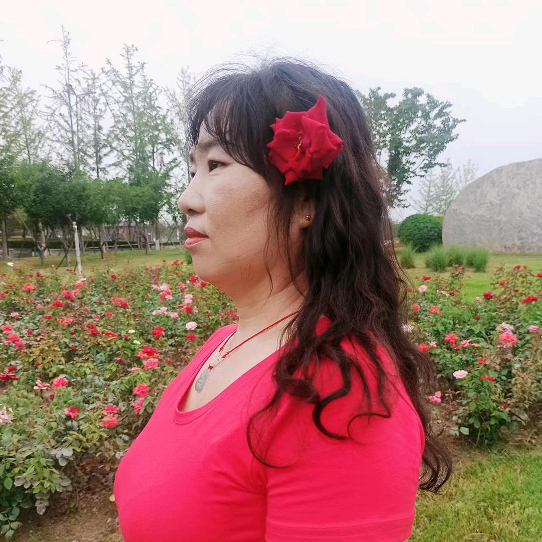 天天开心忘记一切烦恼做一个幸福快乐的女人