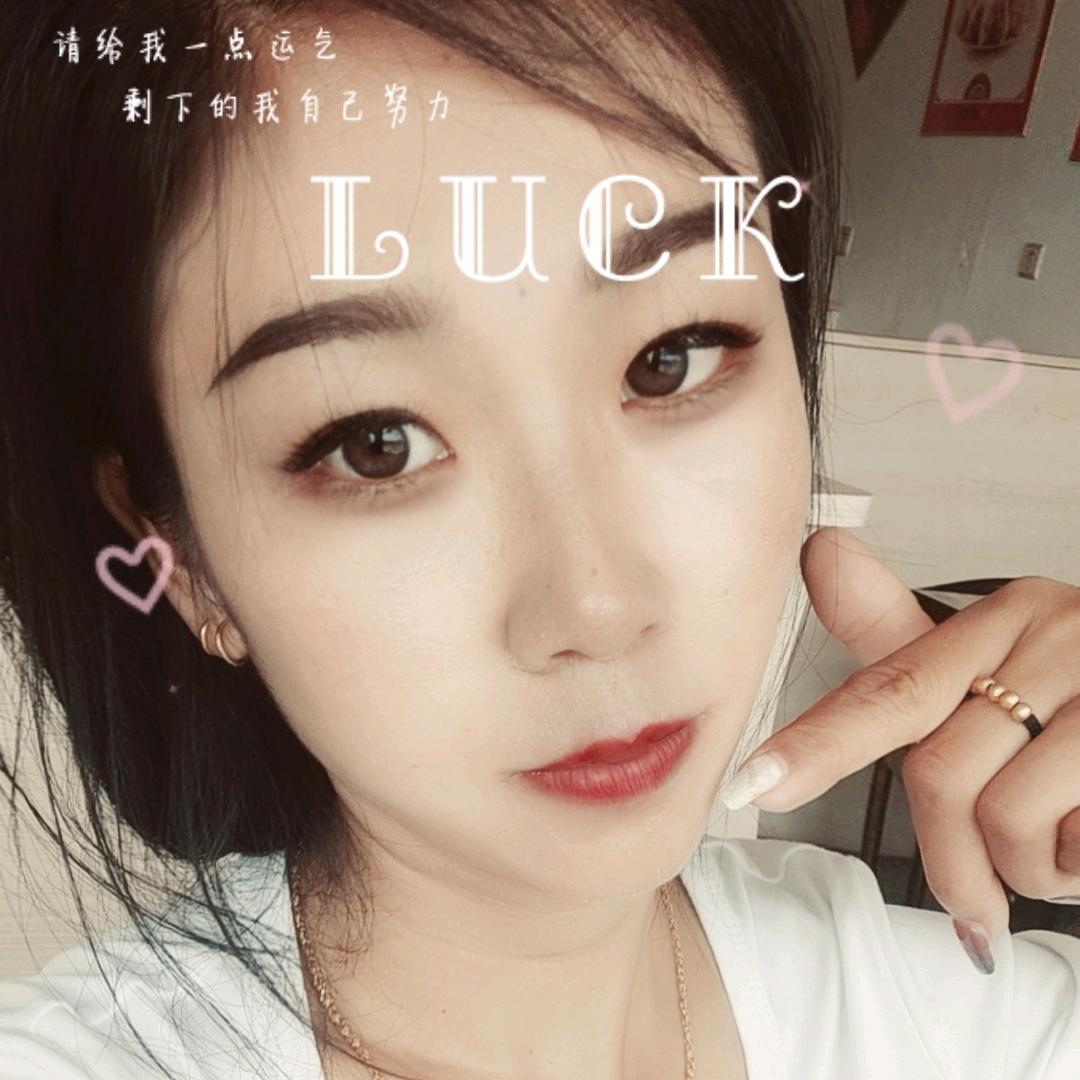 种钻石的小姐姐