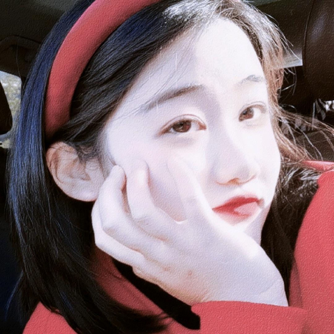 小何