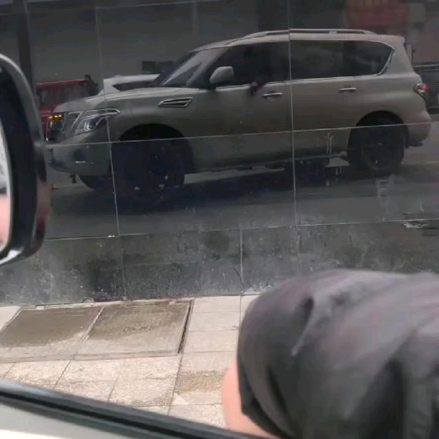 忘了他吧，我开挖机养你