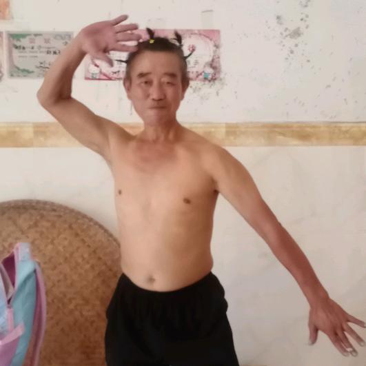 开心老头😎