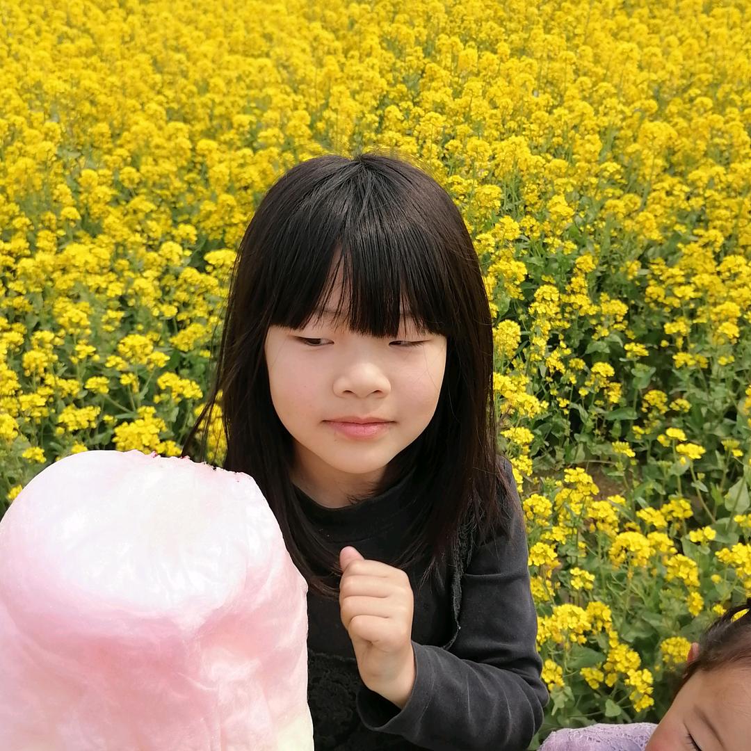 彤彤彤