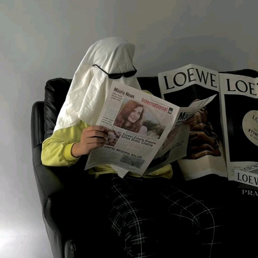 云想衣裳花想颜