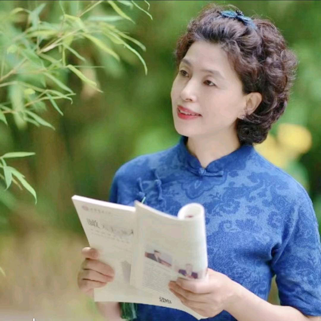卖杏花的菇凉