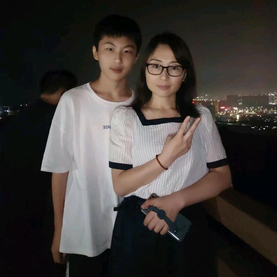 @一加一托管黄老师