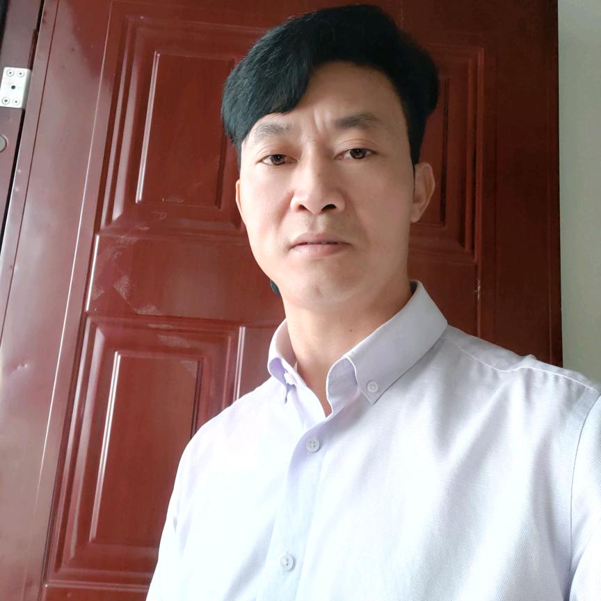 坚持做好自己，努力向上。