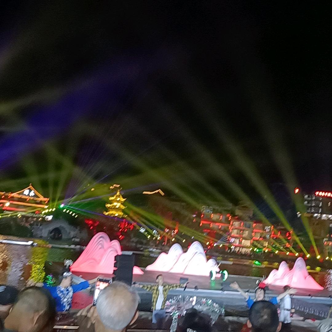 喜欢你，你种是在我梦理