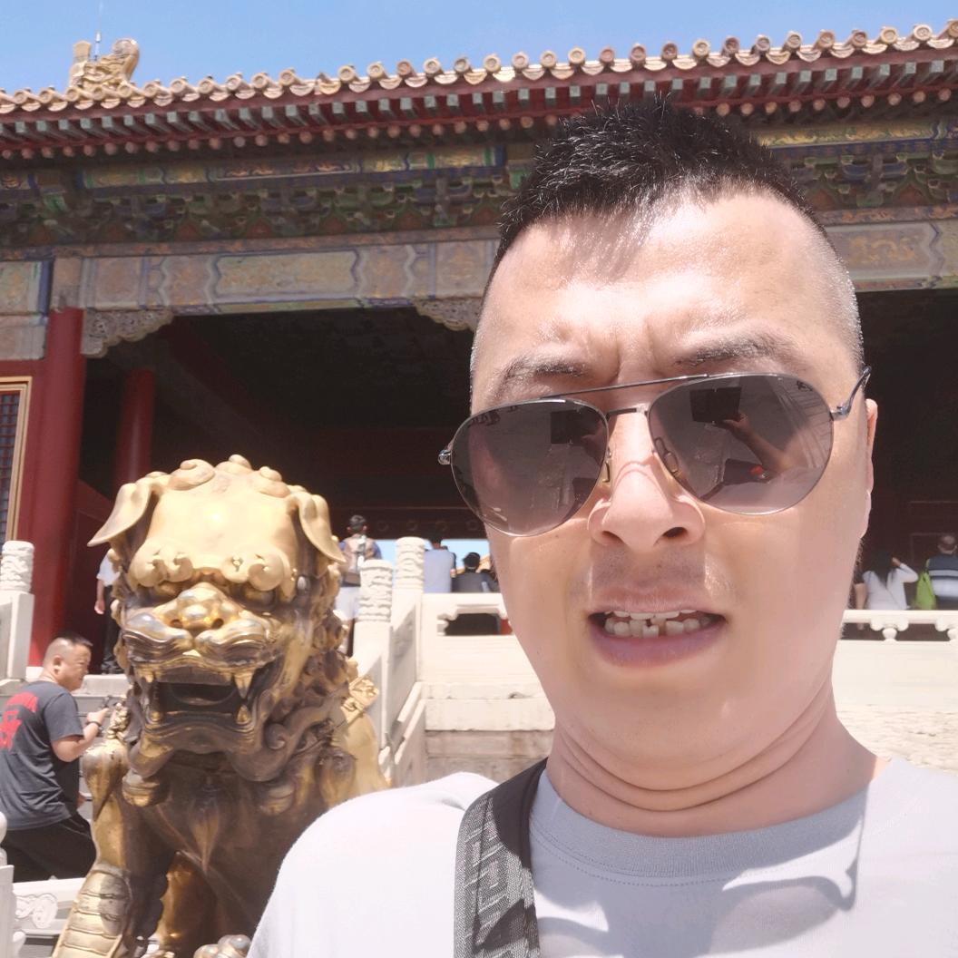 一个小群哥