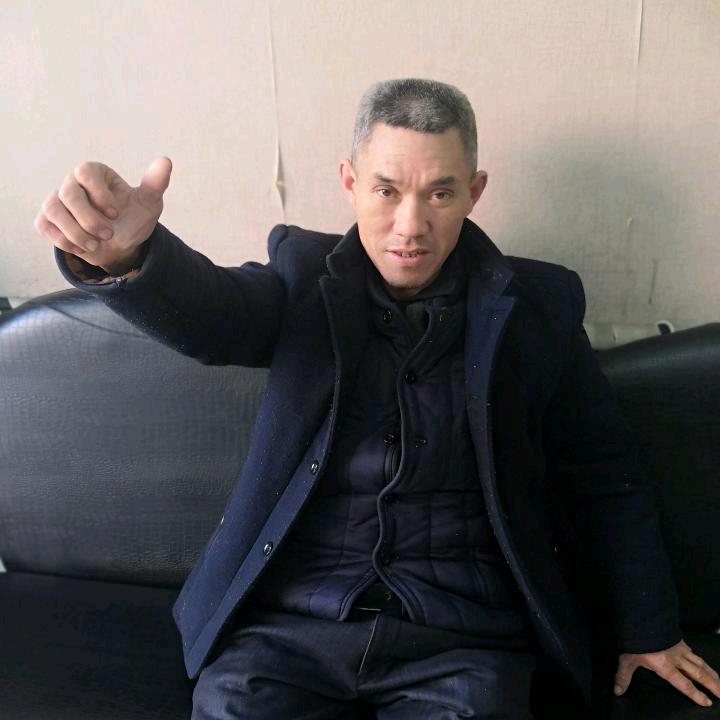 人生故事，单身一人