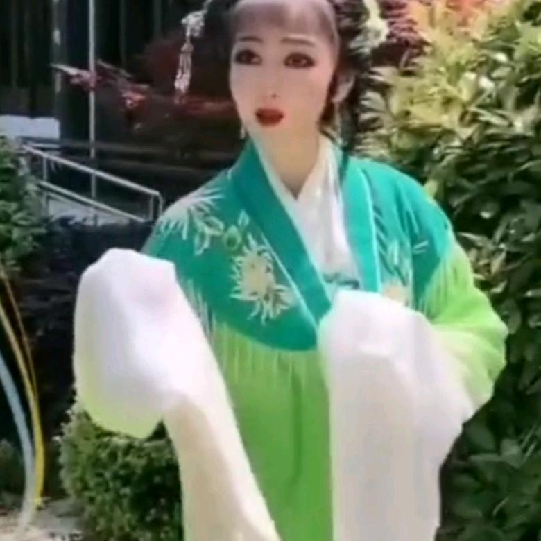 ①:越剧余小妹
