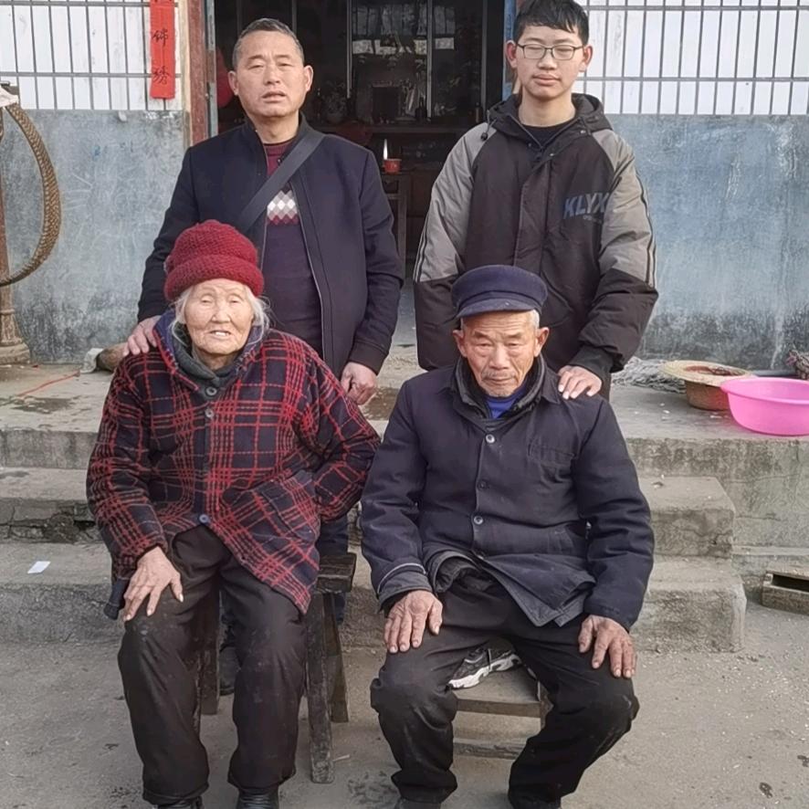 买卖新旧方木模板，租凭，回收