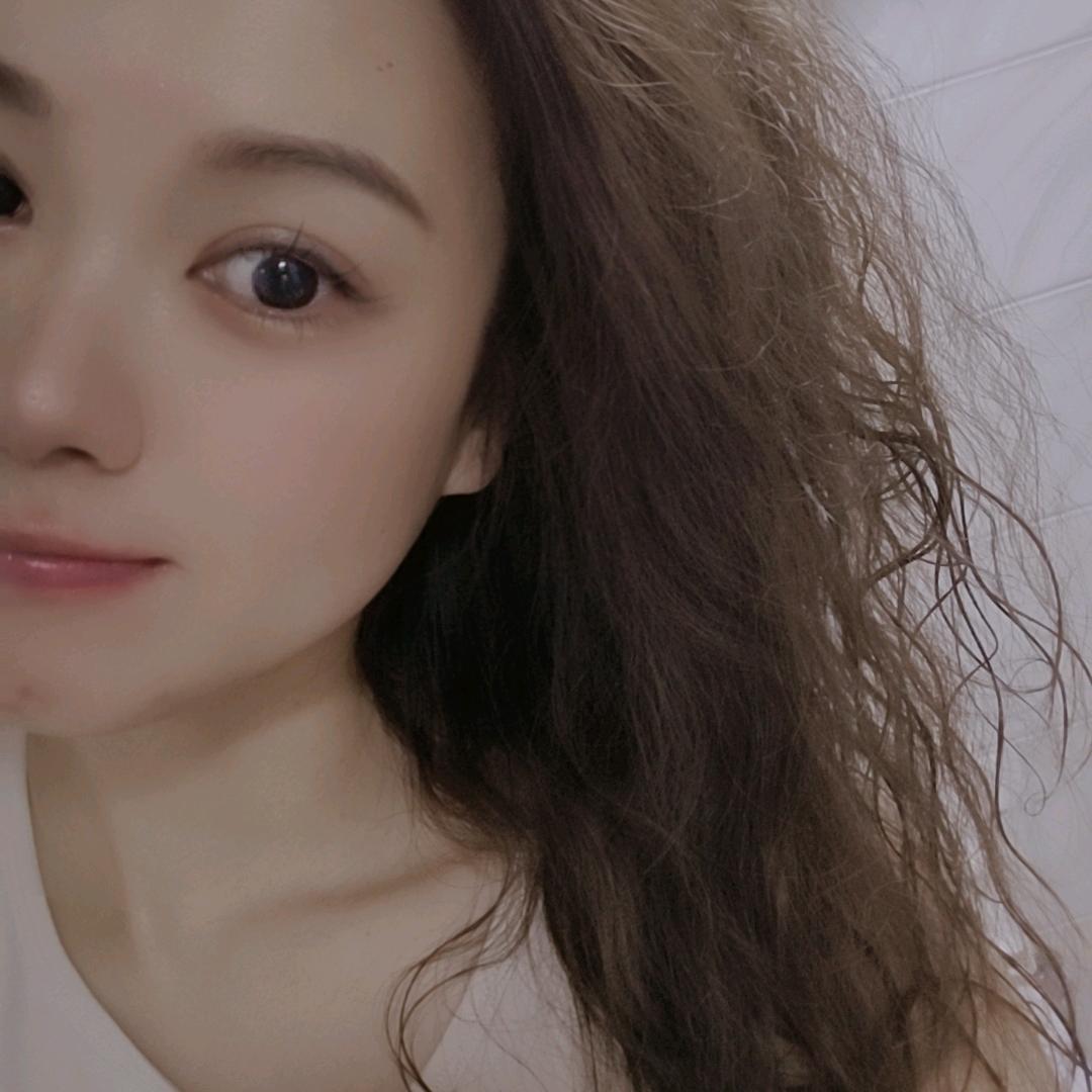 鱼头泡饼小姐姐