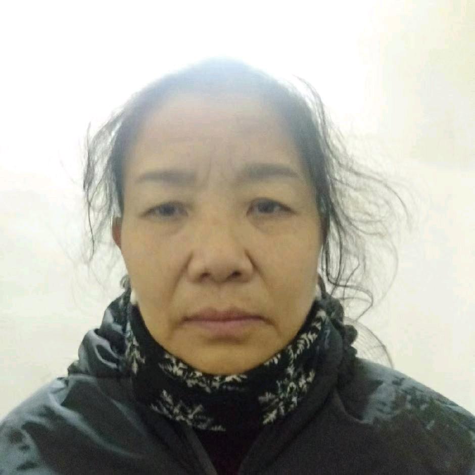 陆移连老大妈（扫地的环卫工人）