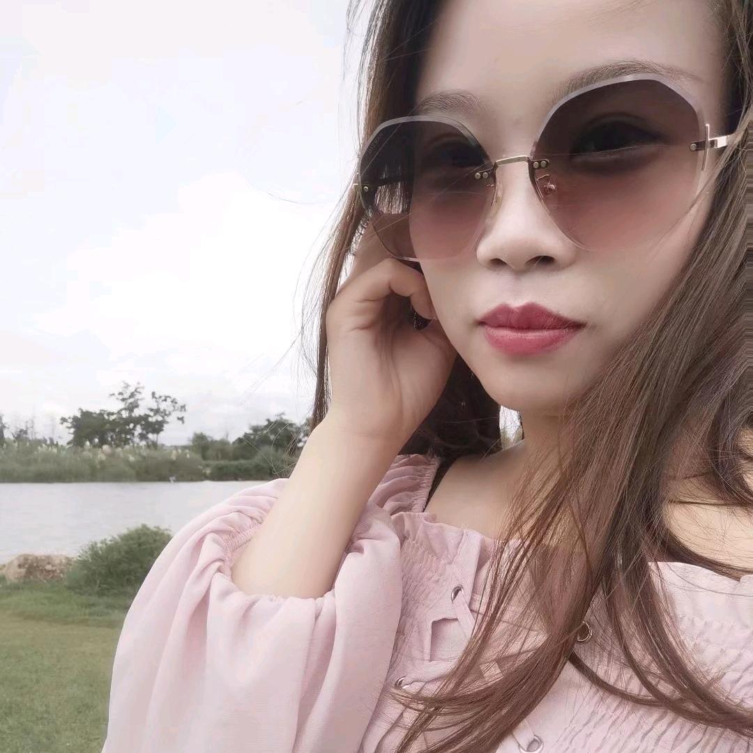 与甲瞳乐美甲美睫
