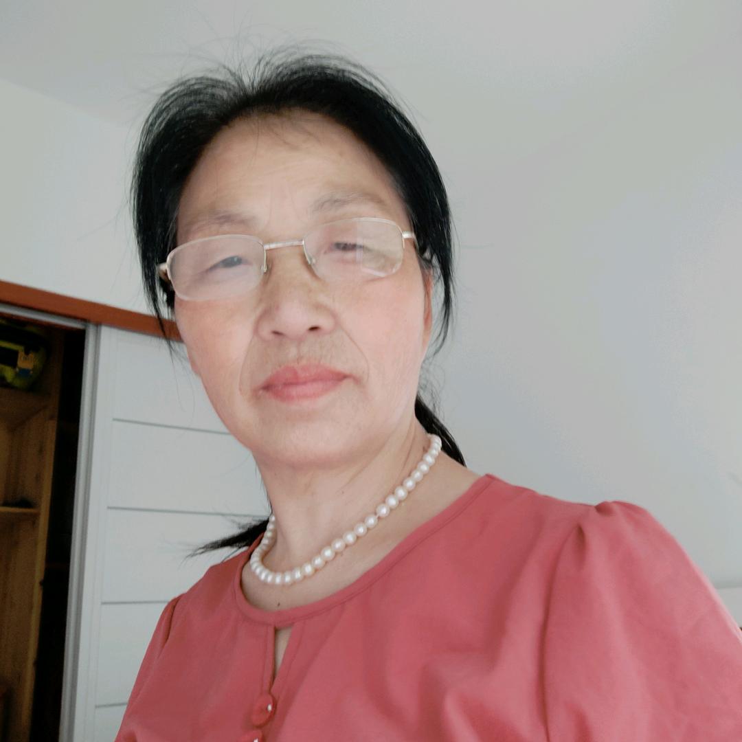 杨菊英