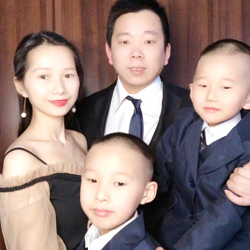 明哲、明轩🇨🇳兄弟日记