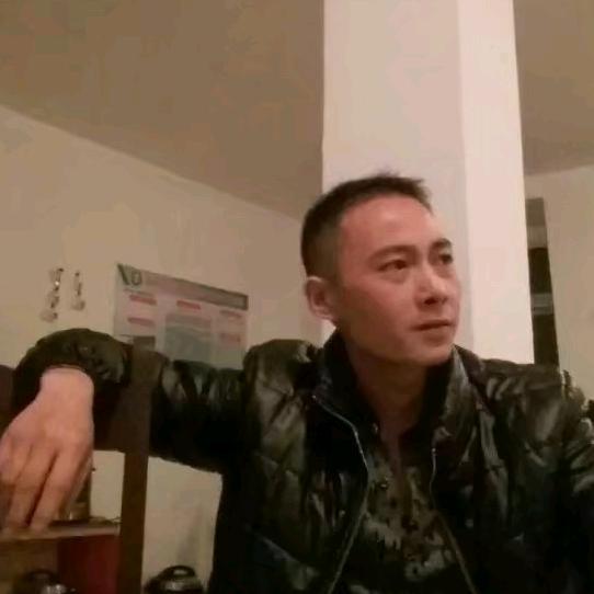 牙齿吃黄，背吃扛！