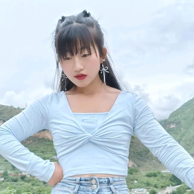 零零后的妹子