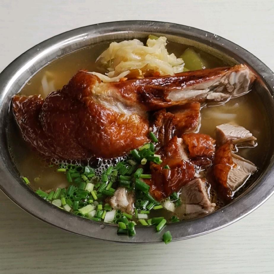 一碗烧鸭粉