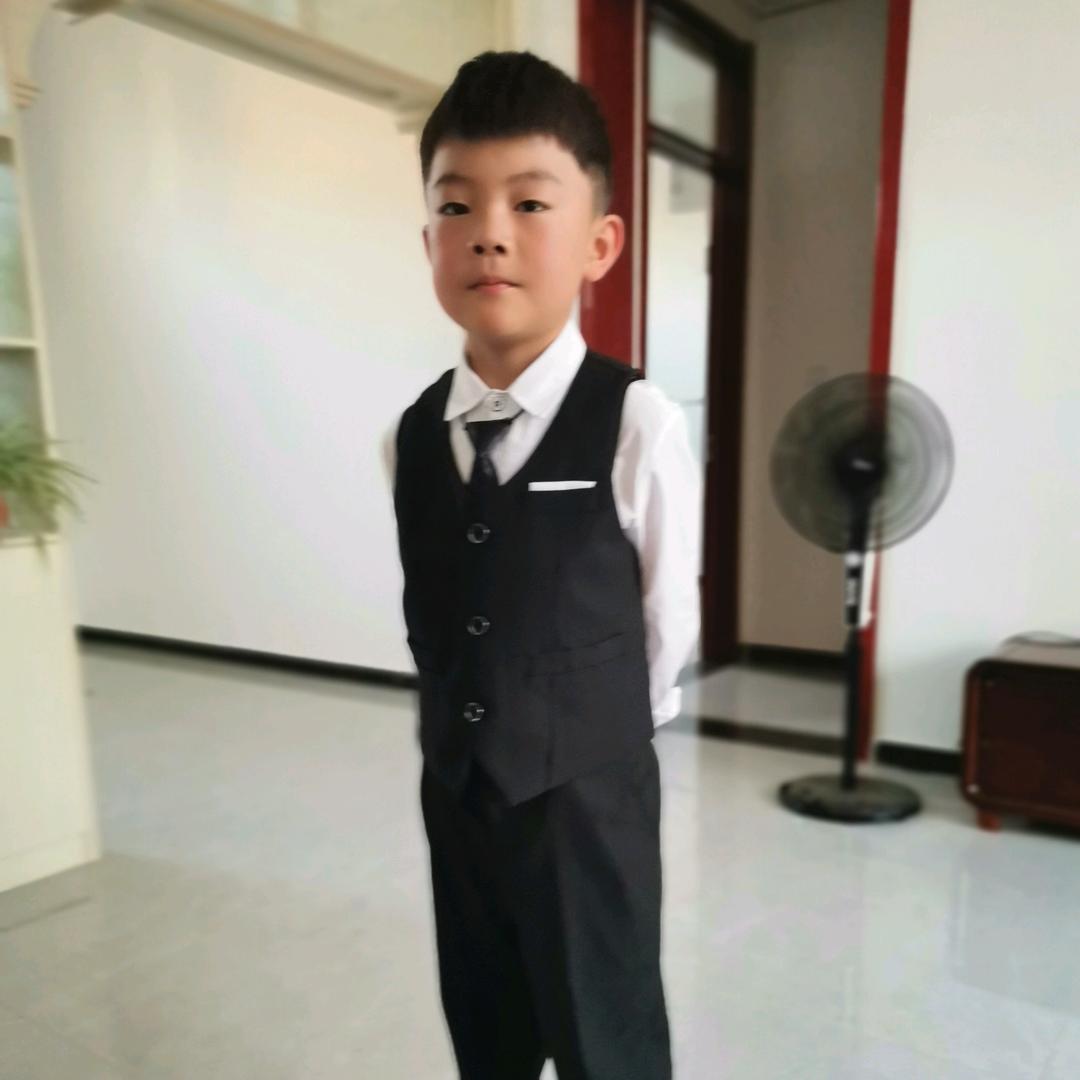 汲佳城（成长记录）