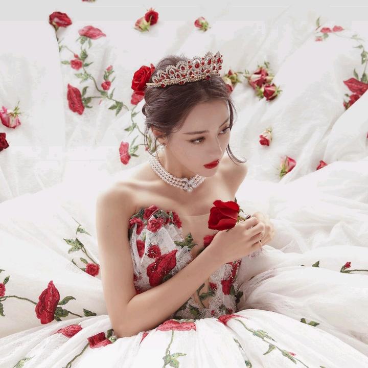 指尖的烟香