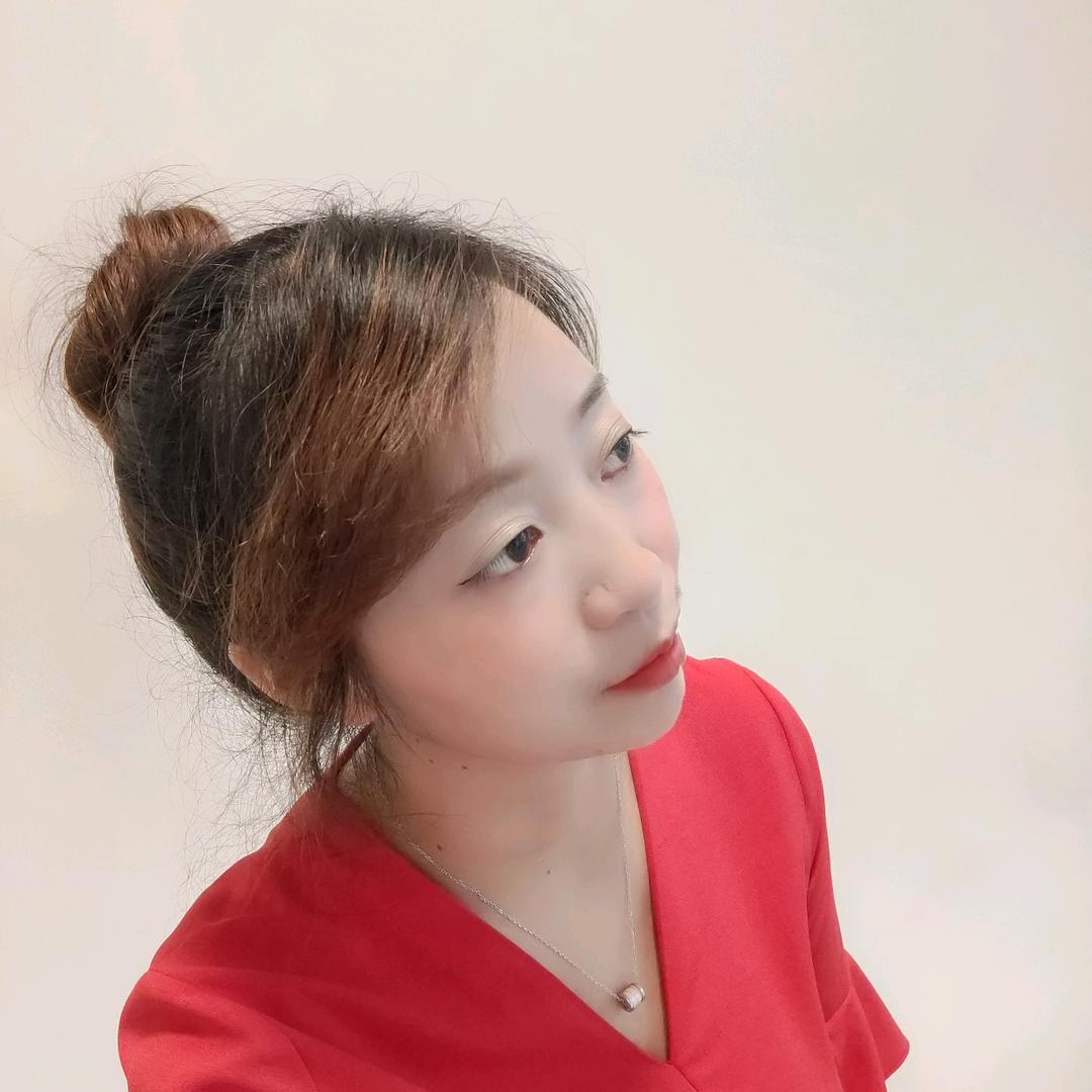英子