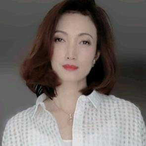 荣成市墨曲品牌女装店