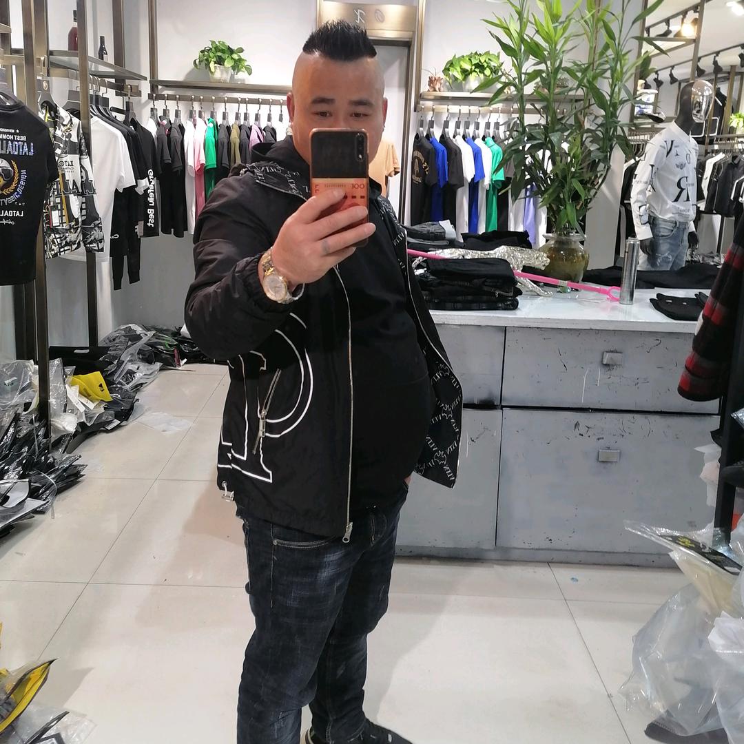 (飞●天'◡'光●头)