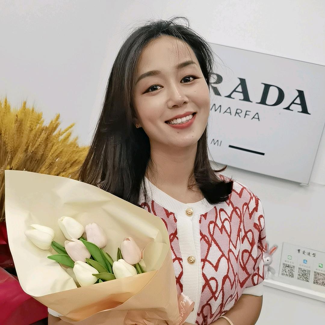 叫我婷婷就好吖😘