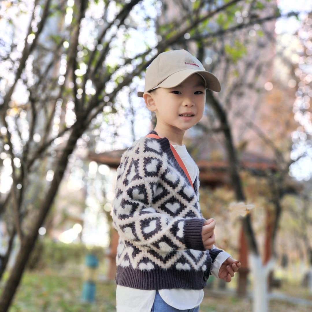 白雨！白天的白！下雨的雨！