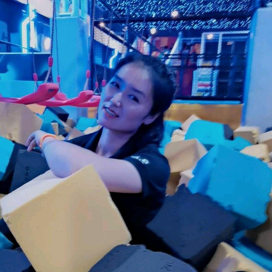 杨小女