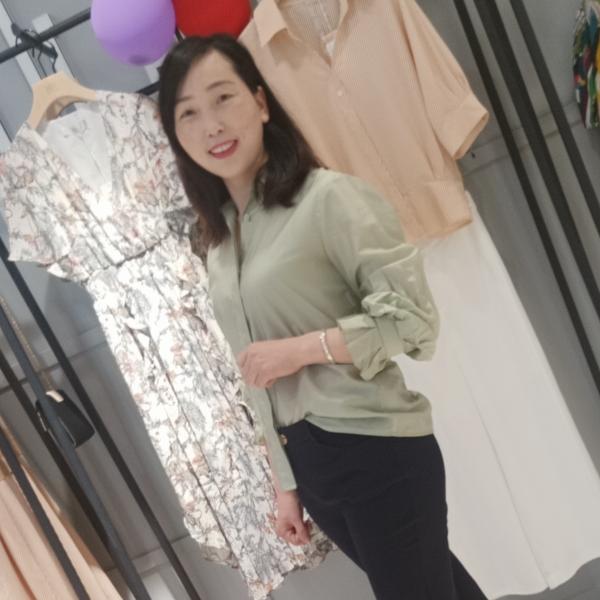 卡陌女装（步行街176号）