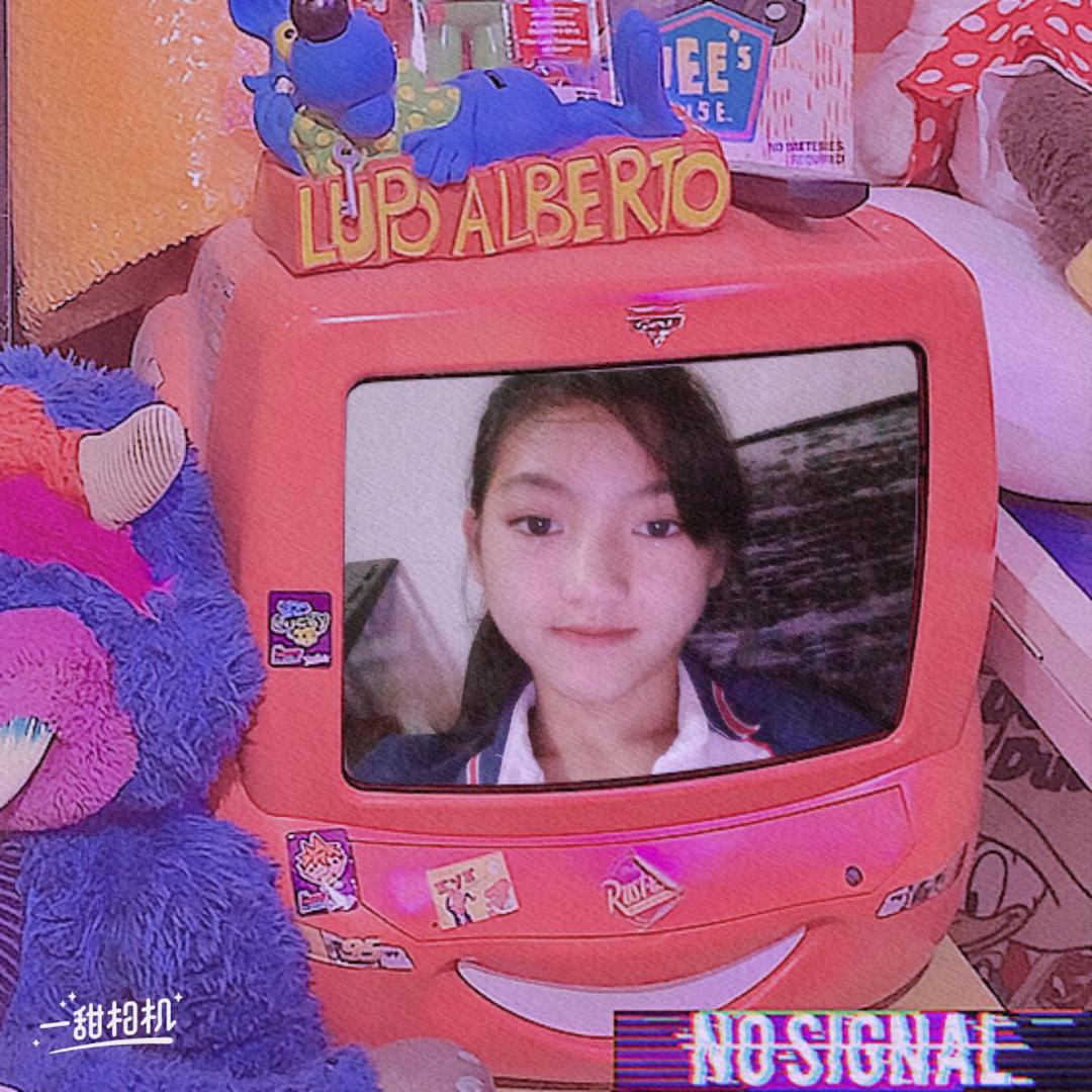 余梦馨，余雨馨