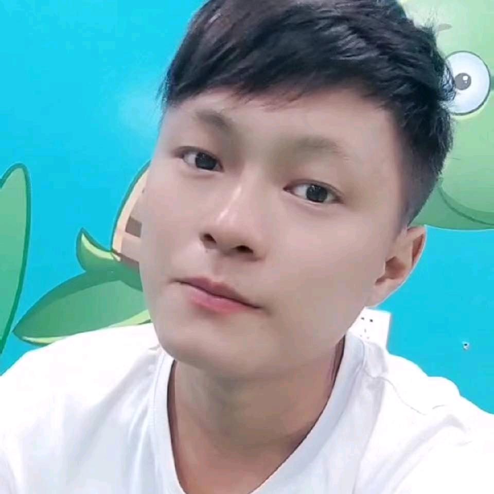 睿         泽