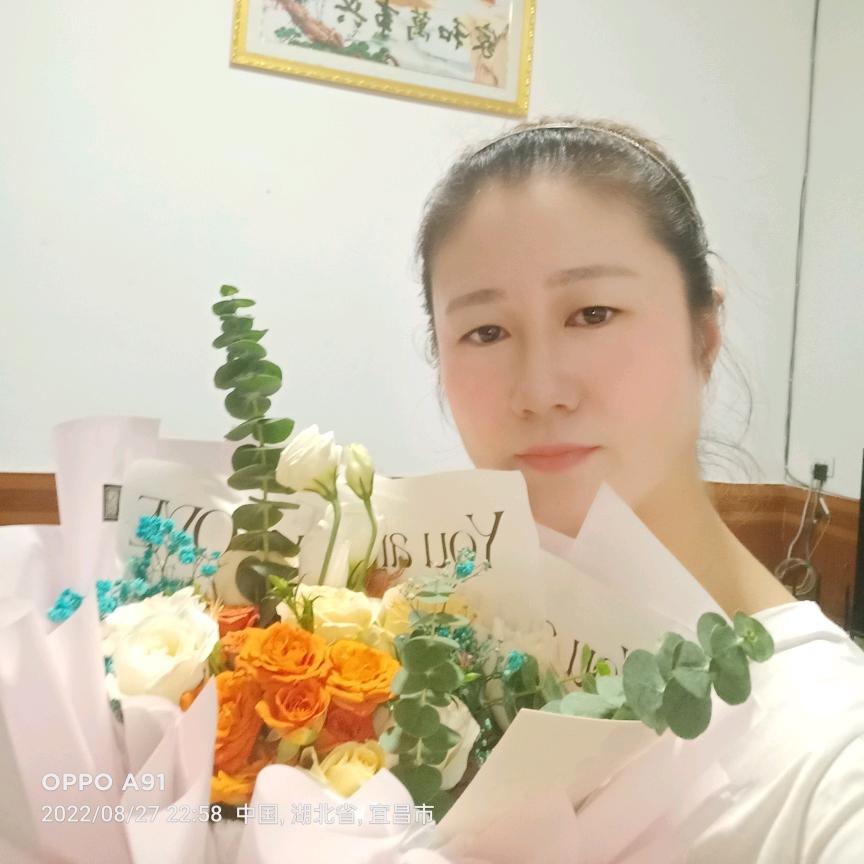 王  晴
