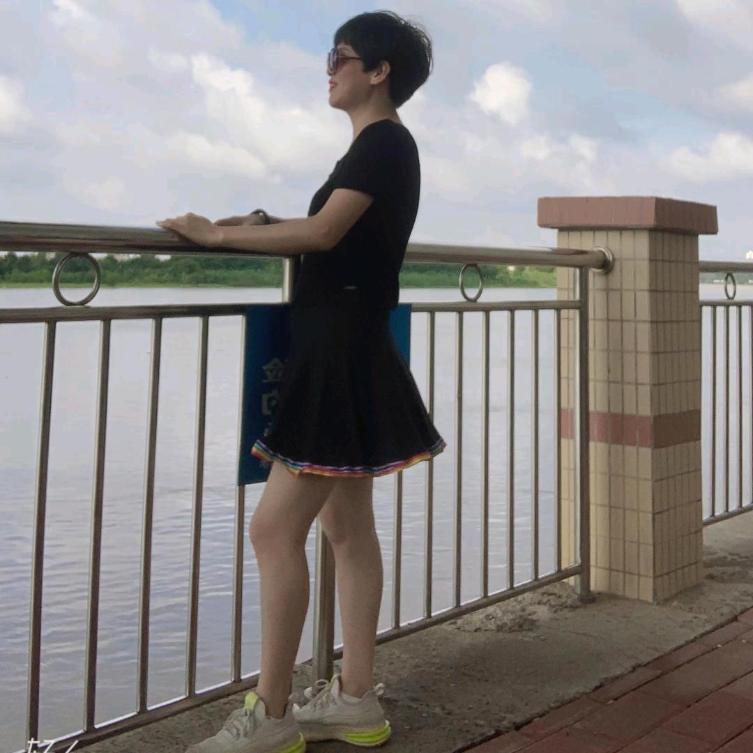 Miss Liang拒绝私聊，拒绝通话