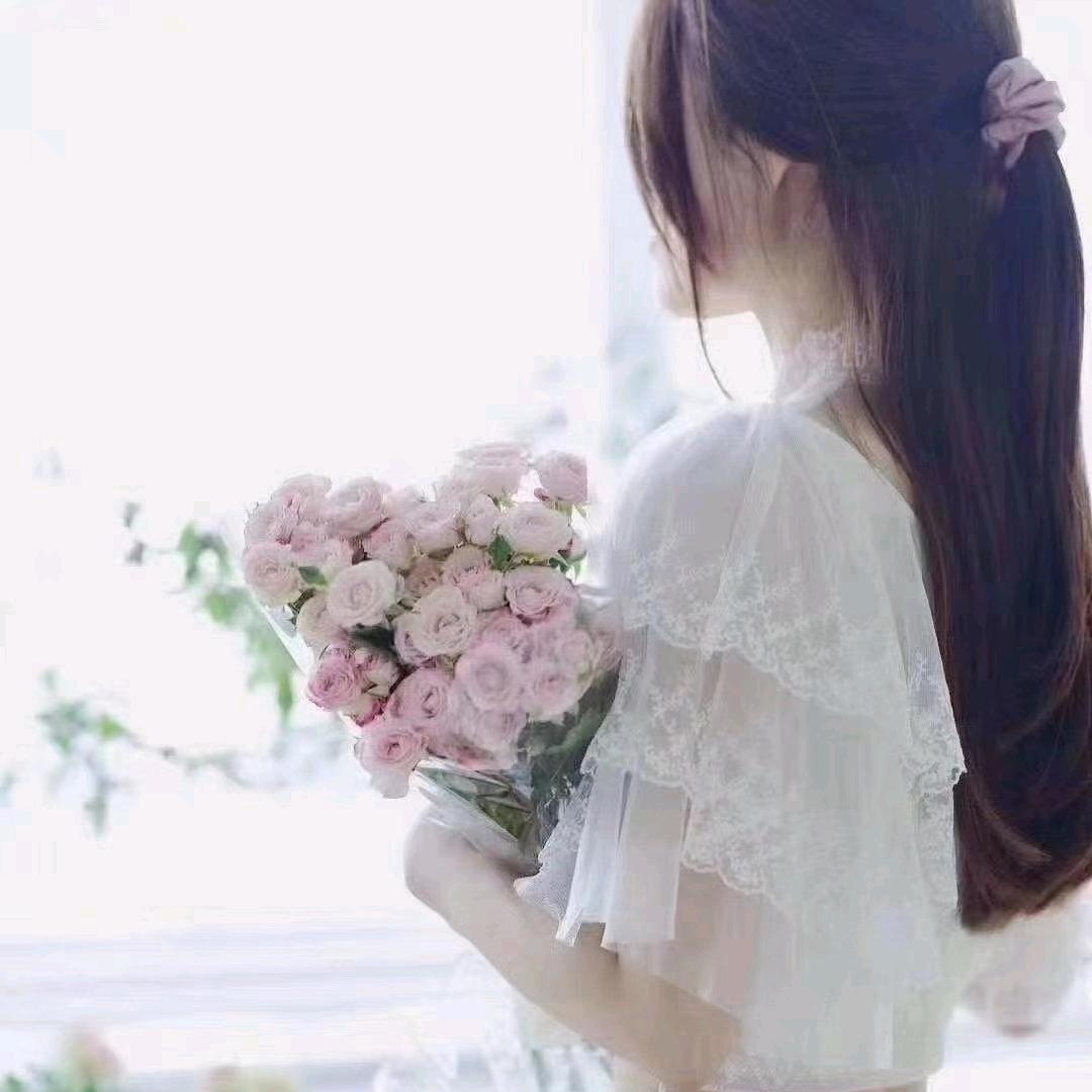 柠檬不萌爱吃柠檬